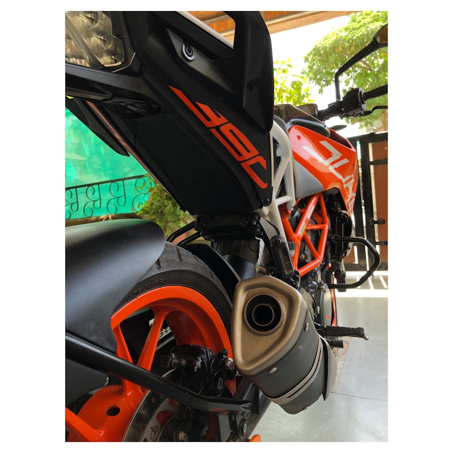 Photo Electric bike maintenance